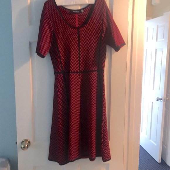 Nina Leonard Dresses & Skirts - Nina Leonard fit & flare dress L